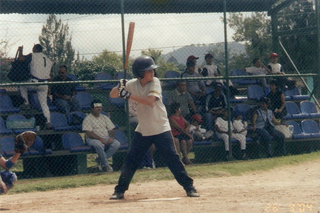 Jugue Baseball en el equipo del colegio