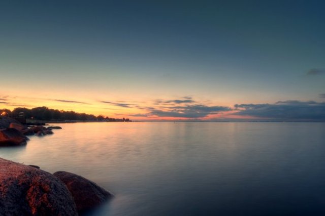 Ellen sees the ocean for the first time