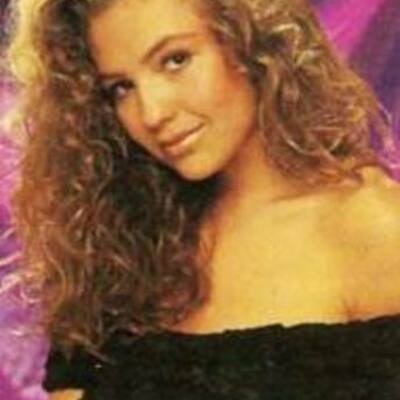 Timeline: THALIA SODI MIRANDA