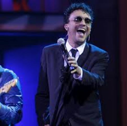 Lanza su segunda producción.