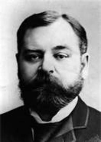 Robert Todd Lincoln is born