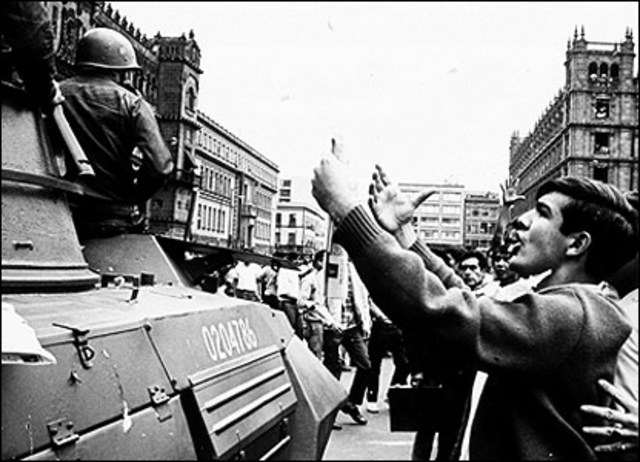 Masacre estudiantil en Tlatelolco.