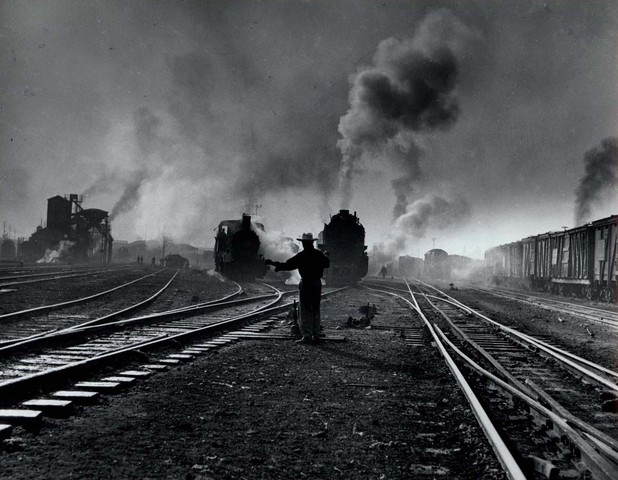 30,000 miles of railway track in use