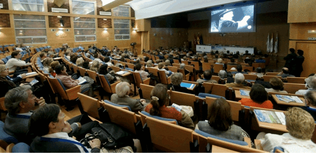 Trabajo conjunto con Cristina del congreso.