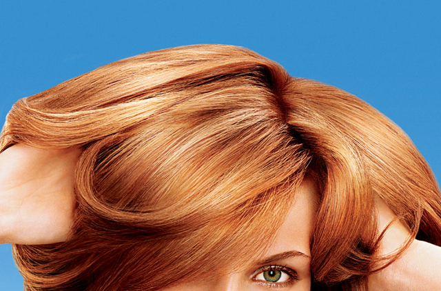 Lennie tells Curley's wife about how he likes petting soft things. She tells him that her hair is soft and lets him pet it. He won't let go of her head when she tells him to and after a struggle, ends up breaking her neck.