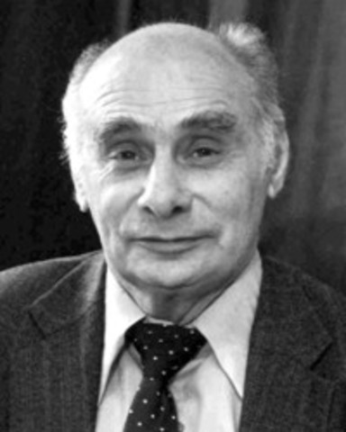 Georgi Flerov realizes the U.S. is beginning to create atomic bombs