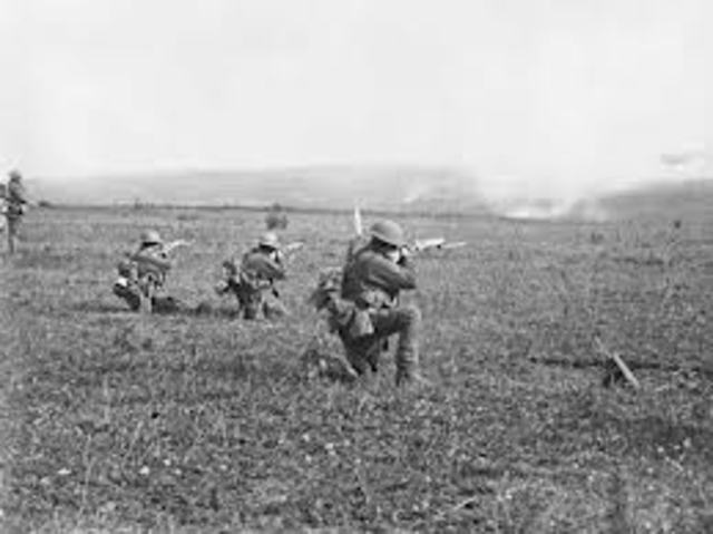 Allied forces break through german lines in France
