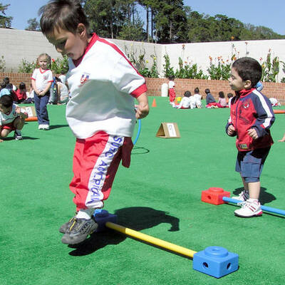 Timeline: Motricidad en los niños gruesa