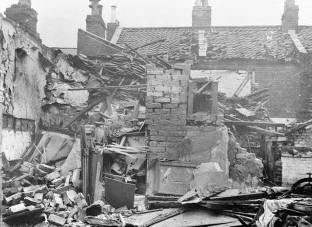 Zeppelin raid on Britain