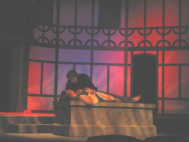 Romeo thinks Juliet is dead