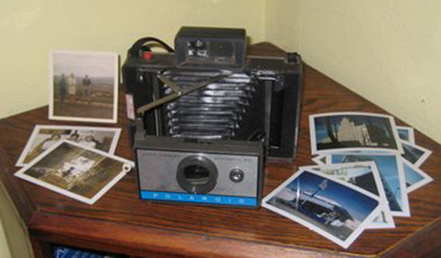 Polaroid COLOUR camera