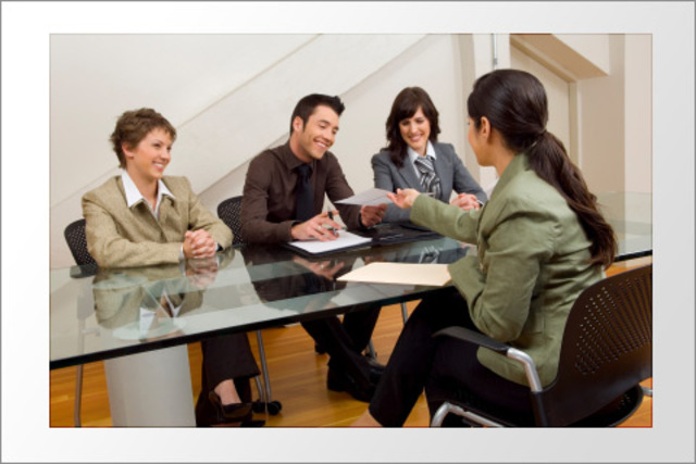 Contratar 2 Ingenieros de software