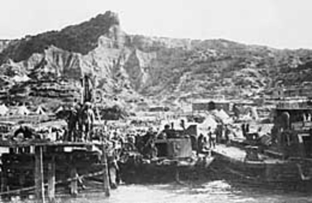 ANZACs Evacuate Gallipoli