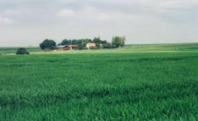 The Battles of Pozieres and Mouquet Farm, France, take place.
