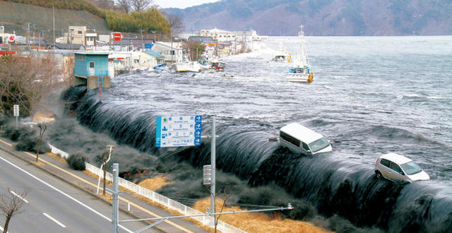 Earthquake hits Tohoku