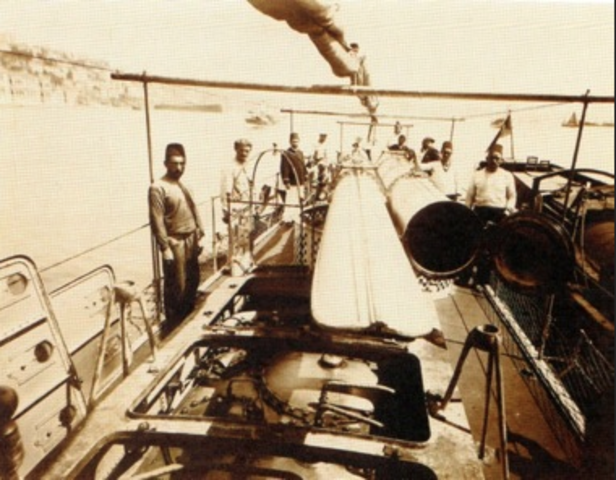 Turkish destroy a battleship