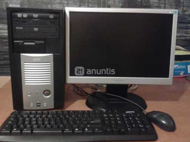 Ordenador de pantalla plana.