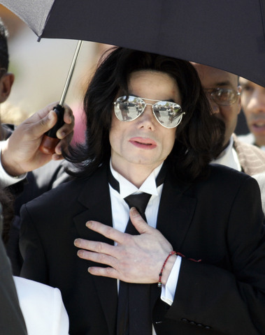Michael Jackson faces new child sex charges