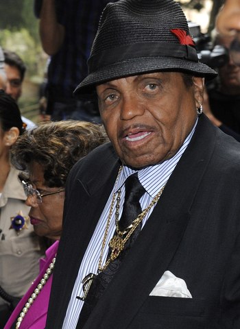 Joe Jackson suffers a stroke