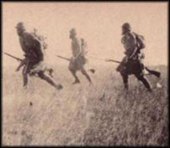 Japan valt China binnen