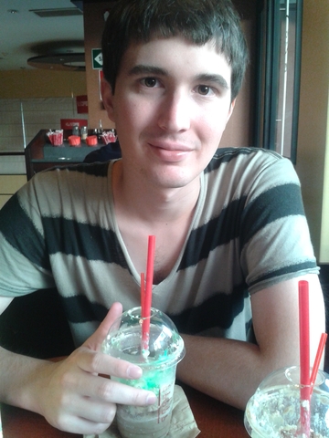 Alberto regresa nueeeevamente a Peru! ♥♥♥