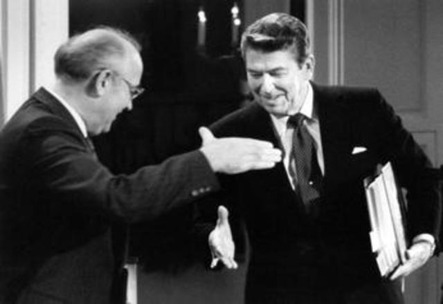 Reagan and Gorbachev agree to remove all medium and short-range nuclear missiles