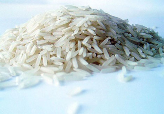 Researchers sequence the DNA of rice, the first plant to have its genome decoded.