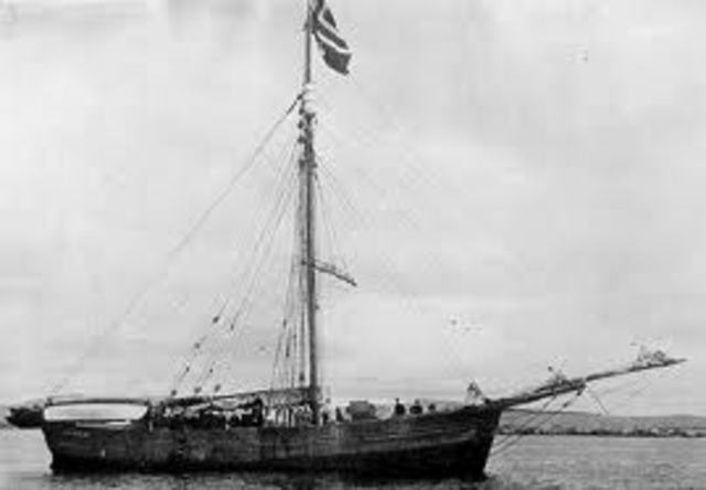 Roald Amundsen gets through the Northwest Passasge