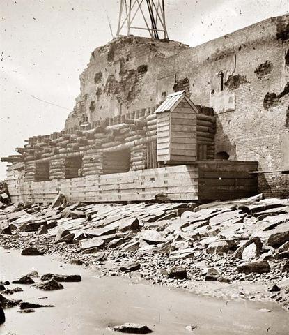 Confederats Attack Fort Sumter