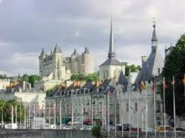 Doue-la-fontaine was built