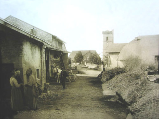 Claude Félix Abel Niépce de Saint-Victor concibió un método que utilizaba un negativo de plancha o placa de cristal.