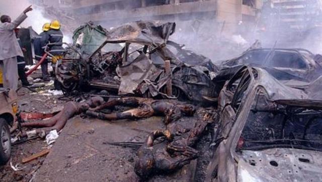 UN GRUPO TERRORISTA ISLAMISTA PROVOCA UN ATENTADO EN MADRID EN EL QUE MUEREN CASI 200 PERSONAS.