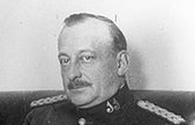 El general primo de Rivera da un golpe de Estado y comienza una dictadura