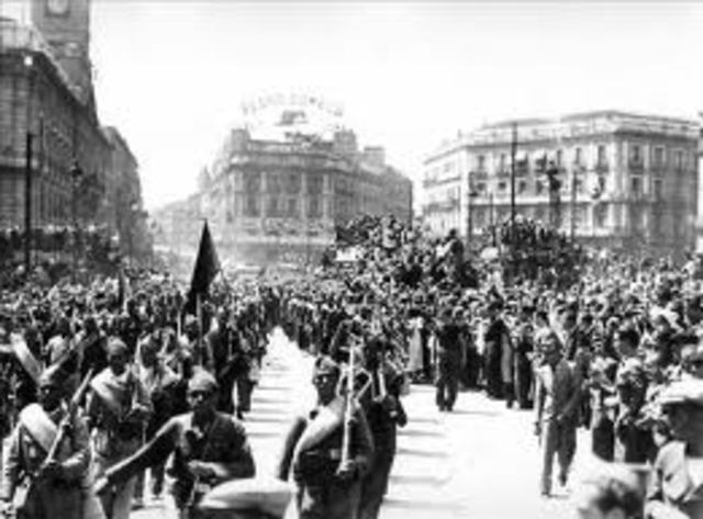El general Francico Franco da un golpe de Estado y comienza la Guerra Civil española.