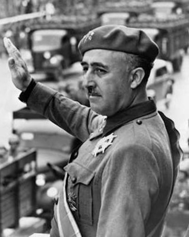 El general Francisco Franco da un golpe de Estado y comienza la Guerra Civil española