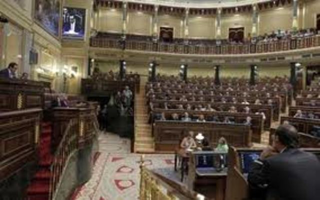 Se redacta y se aprueba en referéndum la Constitución española vigente en la actualidad.