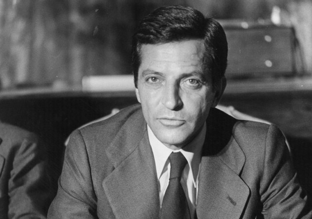 LA UCD, CON ADOLFO SUÁREZ AL FRENTE GANA LAS ELECCIONES GENERALES