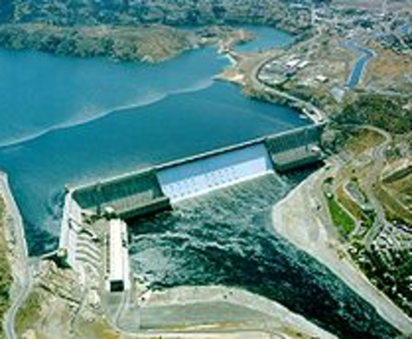 Grand Coulee Dam completed.