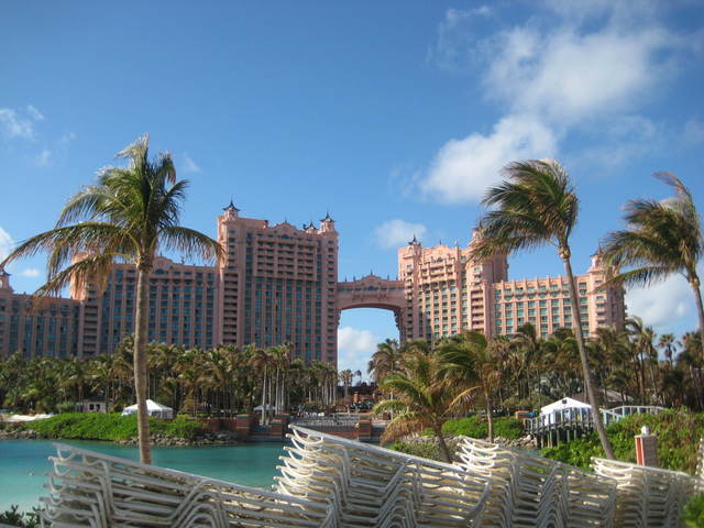 Visit The Atlantis Resort Waterpark and Aquarium