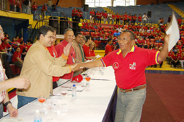 La Misión Robinson II y  su el lema "Yo sí puedo seguir"