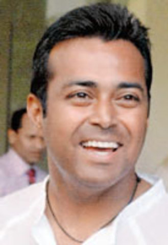 Леа́ндер Адриан Па́ес