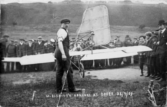 World's First Cross-Channel Flight