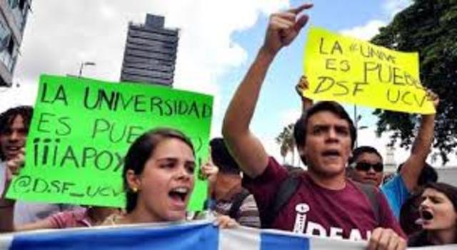 ¿QUE ORIGINÓ LA CRISIS EN LAS UNIVERSIDADES?