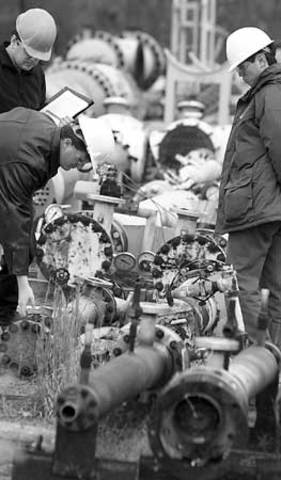 UN Weapons Inspections Begin in Iraq