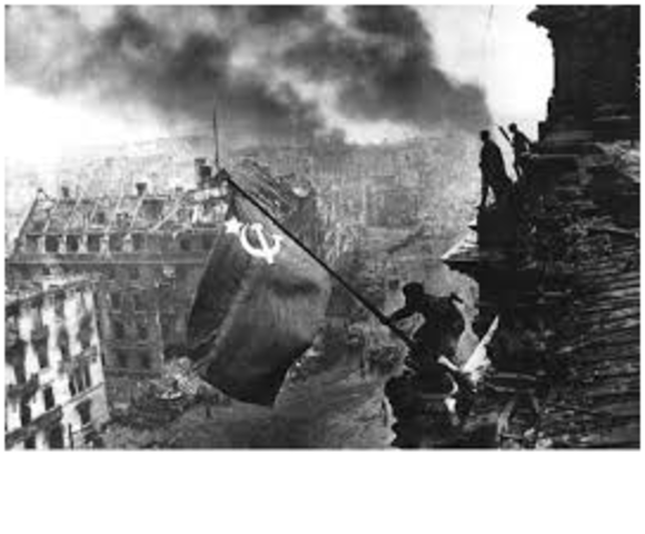 ALEMANIA INVADE UNIÓNSOVIÉTICA