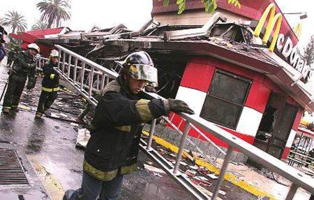 Ataque incendiario a McDonalds