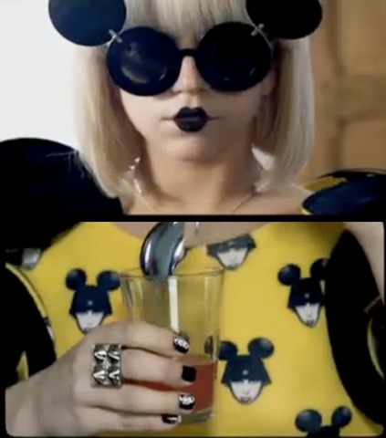 Lady Gaga - Paparazzi