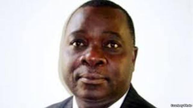 2013 Edward Chindori-Chininga