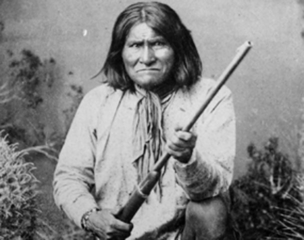 Geronimo surrenders