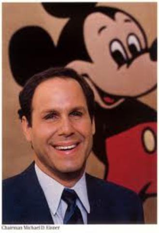 Disney CEO, Michael Eisner resigns